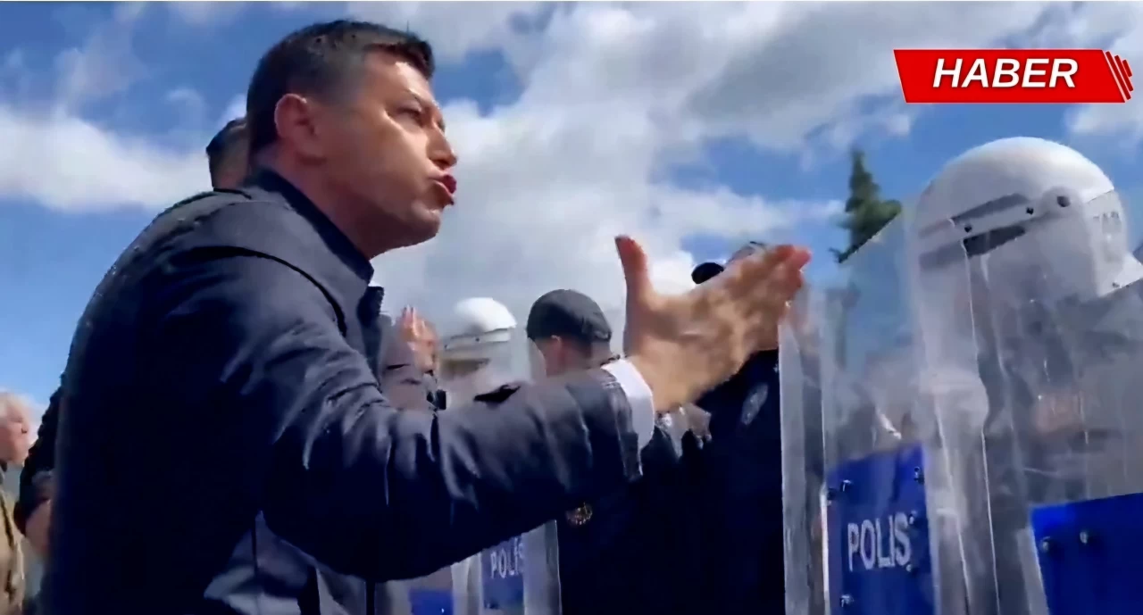 Acar Ünlü’den Polis Müdahalesine Sert Tepki!