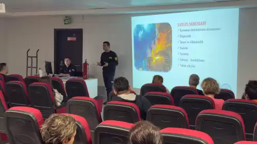 Marmaris Devlet Hastanesi’nde Temel Yangın Eğitimi